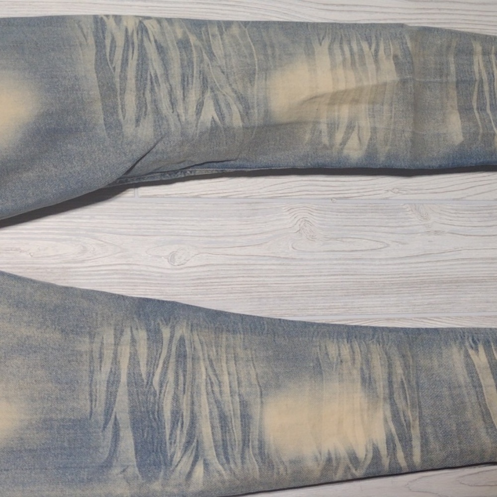 Distressed Copper Rivet Skinny Jeans - Picture 9 of 16
